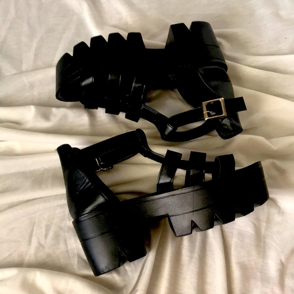 Platform strapped shoes